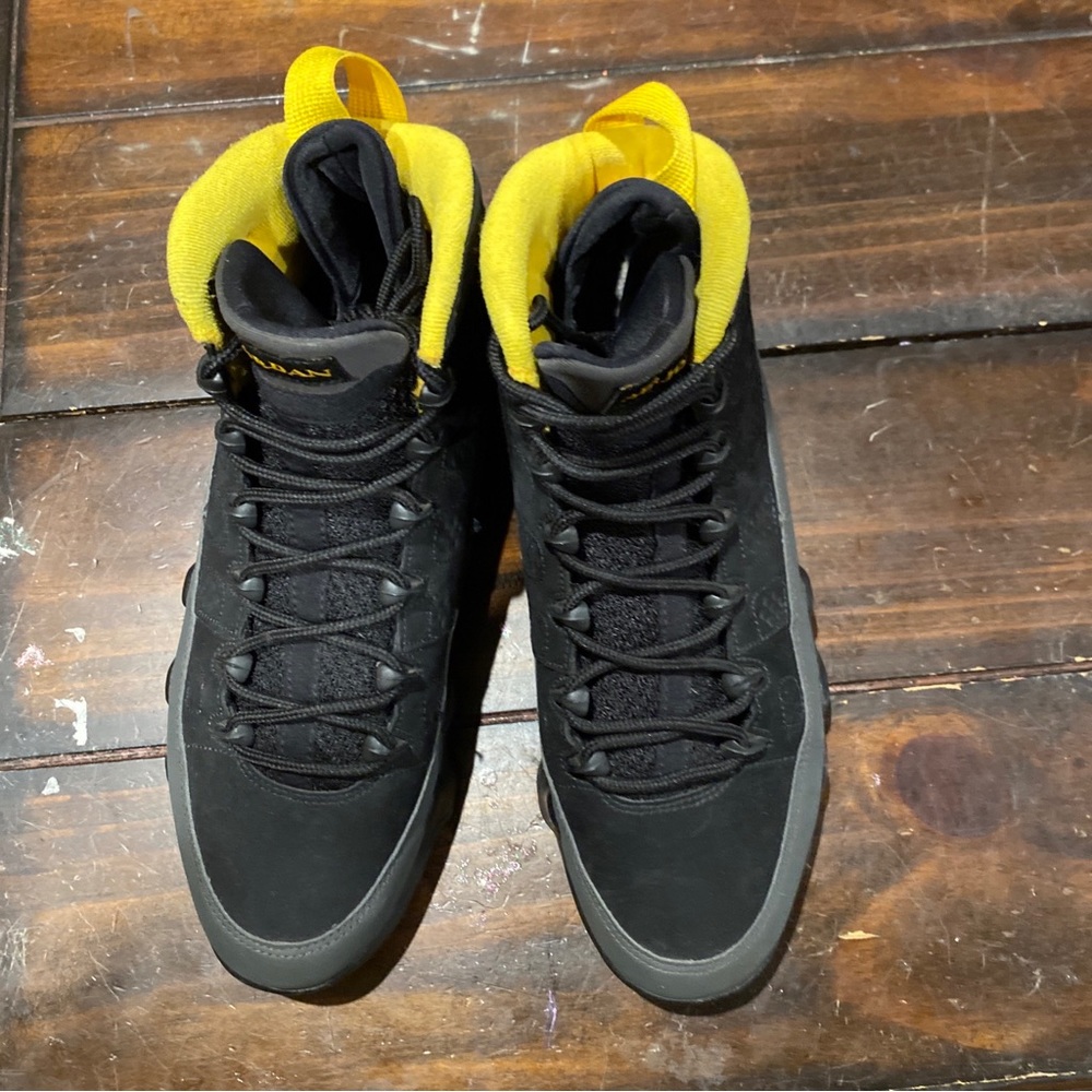Mens Jordan 9 Retro Black. Size 8. - Picture 7 of 8